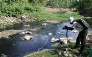 Kênh Chìm Sơn Tịnh ô nhiễm nặng: Bồi lắng, thiếu nước và nhiều nguồn thải