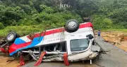 Lũ cuốn xe khách 29 chỗ trong đêm, nước xiết vô cùng nguy hiểm