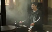 Lê Khánh lột xác với vai thầy cúng trong phim kinh dị Ma Xó