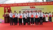 Lễ kết nạp đảng viên mới tại Côn Đảo nhân 136 năm Ngày sinh Bác Hồ