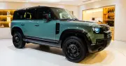Land Rover Defender Trophy Edition ra mắt Việt Nam, giá từ 7,5 tỷ đồng