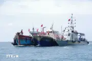 Liên tiếp cứu hộ thành công hai tàu cá nước ngoài gặp nạn trên biển