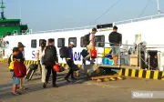 Lượng khách ra đảo Phú Quý tăng đột biến trong dịp lễ