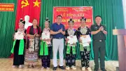 Lớp xóa mù chữ cho phụ nữ H'Mông biên giới Nghệ An