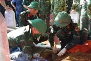Lấy mẫu số hóa thông tin hai cột liệt sỹ tại nghĩa trang liệt sỹ quốc gia Trường Sơn