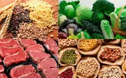 Mờ mắt, mỏi mắt nên ăn gì? Thực phẩm giúp phục hồi thị lực và ngăn ngừa đục thủy tinh thể