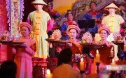 Ẩm thực Huế: Nghệ thuật lặng lẽ mà sâu sắc của vùng đất cố đô