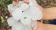 Mưa đá diện rộng hiếm gặp tại miền Bắc đầu tháng 5