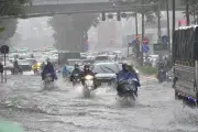 Mưa lớn diện rộng ở Bắc Bộ và Trung Bộ, nguy cơ lũ quét và sạt lở