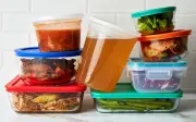 Mang cơm đi làm: Tưởng khỏe mạnh, nhiều người âm thầm nuôi bệnh vì 3 thói quen này