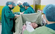 Mang thai lần 3, sản phụ nặng 140kg đối mặt tiền sản giật nguy hiểm