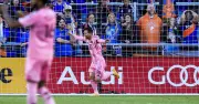 Messi ghi bàn và kiến tạo trận thứ ba liên tiếp trước thềm World Cup