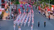 Màn diễu hành 300 người tại Hải Phòng thu hút du khách