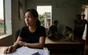 Muốn xuất khẩu lao động thoát nghèo, nhà chồng lại lo tôi sẽ hư hỏng