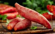 Ăn khoai lang mỗi ngày suốt nhiều năm, người phụ nữ bị vàng da vì thừa caroten