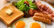 Ăn sáng muộn gây rối loạn chuyển hóa và tăng nguy cơ béo phì