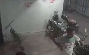 Ấn Độ: Trần nhà ở xã hội đổ sập, 4 người bị thương