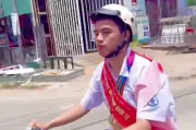 Nam sinh Đà Nẵng đeo trĩu cổ huy chương sau lễ bế giảng gây sốt mạng xã hội