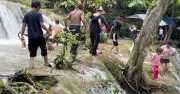Nam sinh trường Y cứu bé trai đuối nước giữa thác dữ