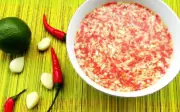 Nam sinh viên 20 tuổi chỉ thấy vị ngọt vì khối u não 4cm