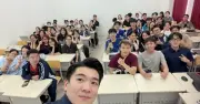 Ông Đỗ Quang Vinh vừa giảng dạy tại Đại học Kinh tế - ĐHQGHN, sở hữu hơn 2.024 tỷ đồng cổ phiếu
