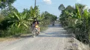 Đồng Tháp: Đường bờ đông kênh Kỳ Son ùn ứ vì nhà thầu bỏ dở