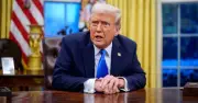 Ông Trump cảnh báo Iran nhanh chóng ký thỏa thuận sau 'cú tát nhẹ'