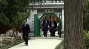 Ông Trump khen hoa hồng Trung Quốc, ông Tập hứa tặng hạt giống