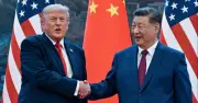 Ông Trump và ông Tập bắt tay tại Đại lễ đường Nhân dân Bắc Kinh
