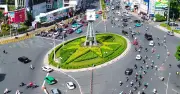 Người dân phấn khởi khi vòng xoay Điện Biên Phủ giảm ùn tắc ngày đầu phân luồng mới
