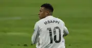 Người đại diện Mbappe lên tiếng bảo vệ anh trước chỉ trích