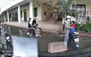 Người đàn ông tát tài xế xe tải trong sân trường mầm non ở Bắc Ninh