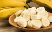 Người phụ nữ 60 tuổi hôn mê vì ăn chuối mỗi ngày: Cảnh báo từ bác sĩ