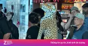 Người phụ nữ cõng 'báo đốm' khắp sân bay Tân Sơn Nhất gây sốt mạng