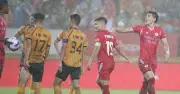Định Bắc bị tranh đá penalty trong ngày Cahn đăng quang V-League