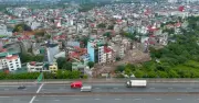 Nhà trong ngõ Hà Nội hạ giá tiền tỷ, môi giới than khó bán chưa từng thấy