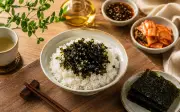 Nhiều người đổ xô ăn cơm nguội để giảm cân: Sự thật có như kỳ vọng?