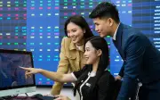 Nhận định thị trường: VN-Index tăng mạnh, dòng tiền phân hóa