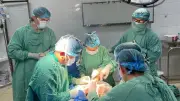 Nối liền bàn chân đứt lìa do tai nạn lao động thành công