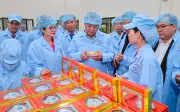 Đoàn đại biểu tham quan Nhà máy Yến sào Sanvinest Khánh Hòa, thúc đẩy hợp tác Việt-Lào