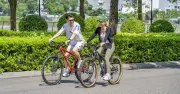 Đạp xe dọc công viên xanh mát tại Van Phuc City, tận hưởng không gian sống khỏe