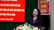 Phó Chủ tịch nước thăm và làm việc với Biên phòng Cửa khẩu cảng Dương Đông
