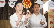 Phó Chủ tịch tỉnh Bắc Ninh cùng TikToker livestream bán vải thiều, thu hút hơn 832.000 lượt xem