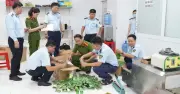 Phá đường dây sản xuất hơn 27.000 chai dầu gió giả nhãn hiệu Châu Kê Cường