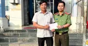 Phó trưởng Công an xã Bình Thành hoàn trả hơn 211 triệu đồng chuyển nhầm