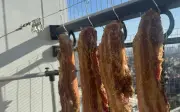 Phơi thịt ba chỉ giữa trời 40 độ: Cảnh báo nguy cơ tiềm ẩn nhiều người bỏ qua
