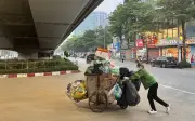 Phân loại rác tại nguồn ở Hà Nội: Khoảng cách giữa chính sách và thực tiễn