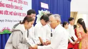 Quỹ Khuyến học Nguyễn Sinh Sắc: Nâng bước học sinh nghèo đến trường