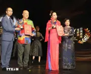 Quận Kỳ Nam Thắng giải Đạo diễn xuất sắc nhất tại Liên hoan phim châu Á