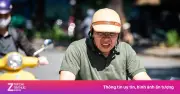 Quán ăn Hà Nội vắng khách trưa nắng nóng, chủ quán tự giao hàng